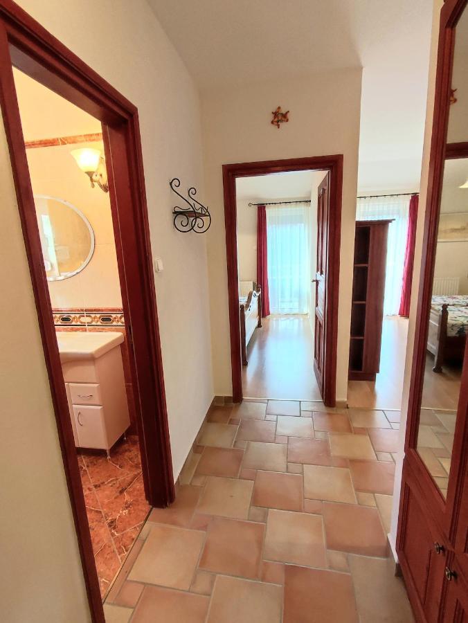 Árnyas Apartmanház Balatonlelle Bagian luar foto
