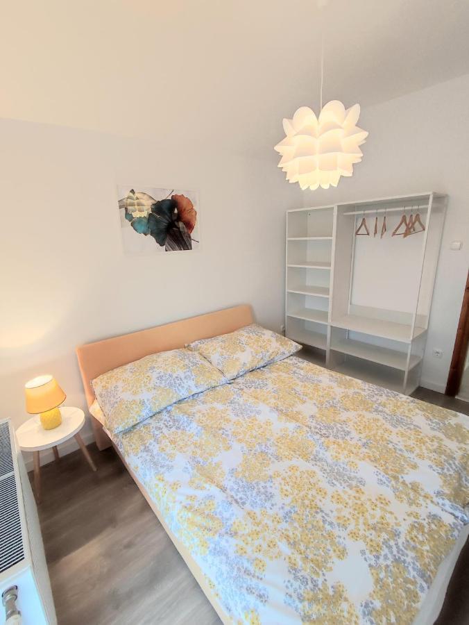 Árnyas Apartmanház Balatonlelle Bagian luar foto