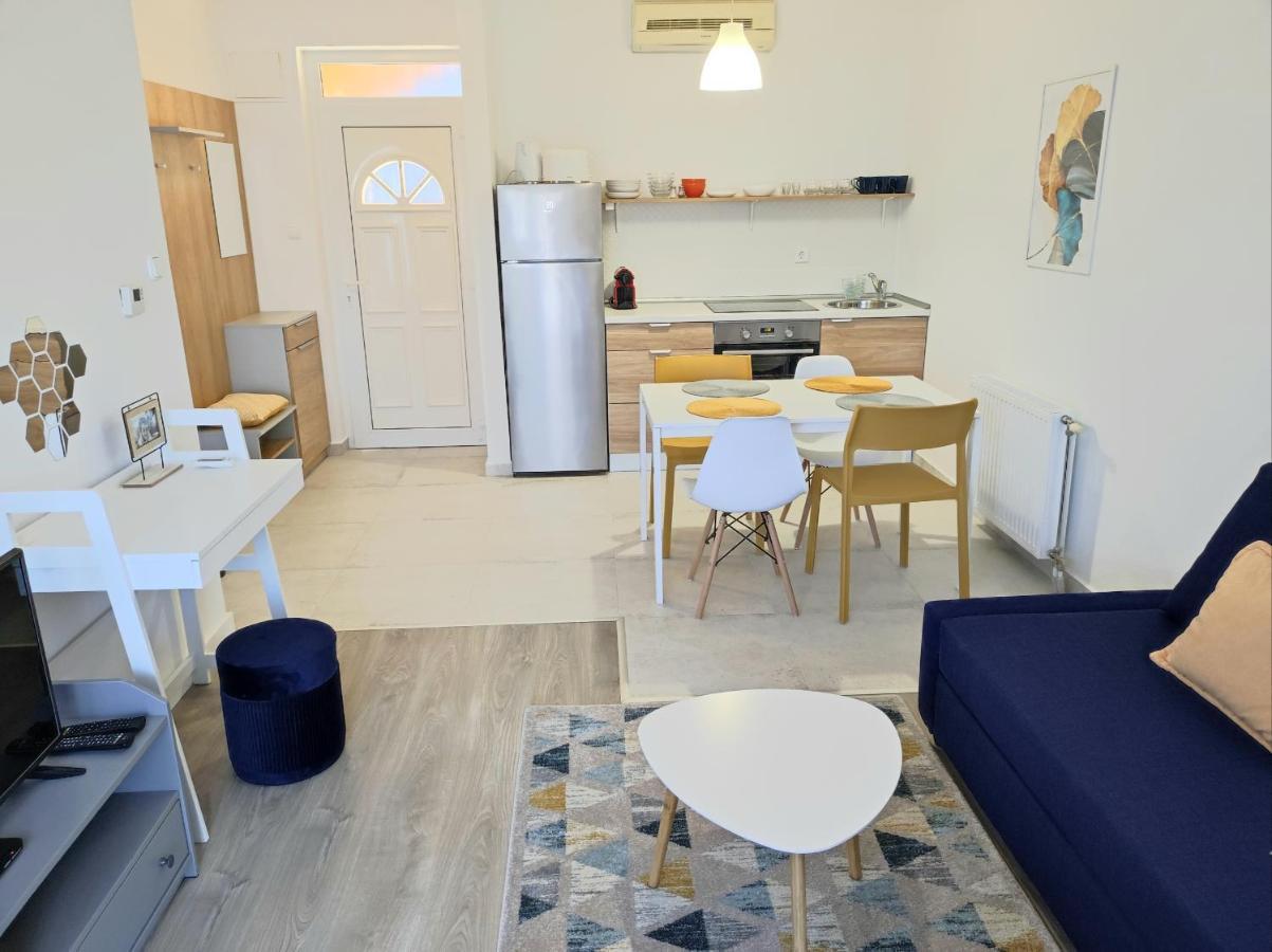 Árnyas Apartmanház Balatonlelle Bagian luar foto