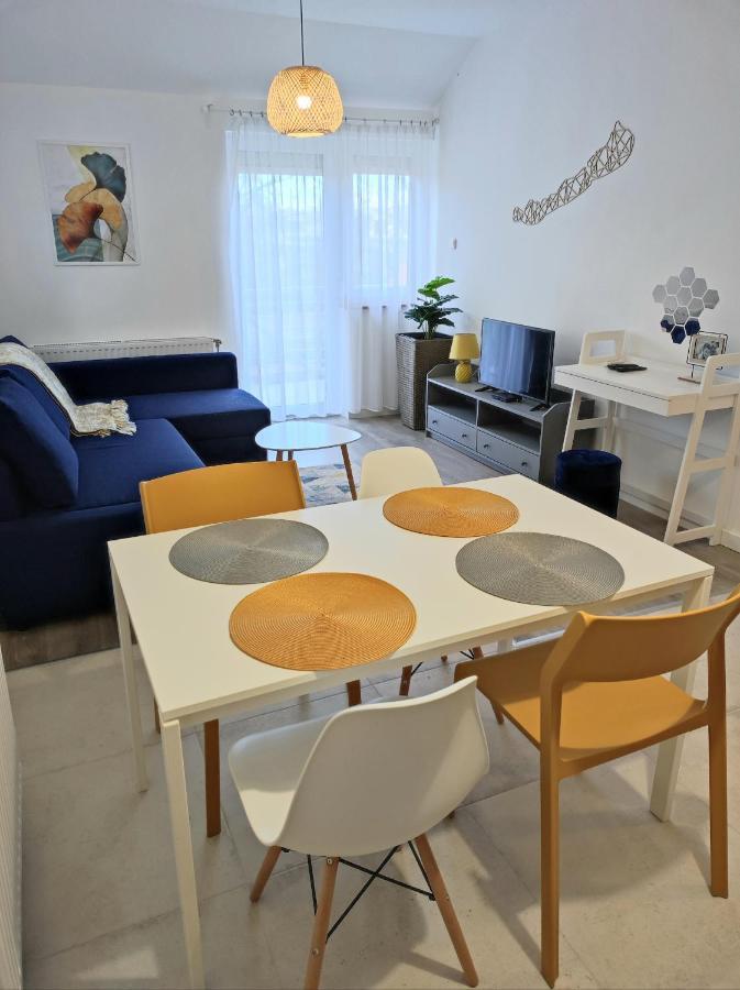 Árnyas Apartmanház Balatonlelle Bagian luar foto