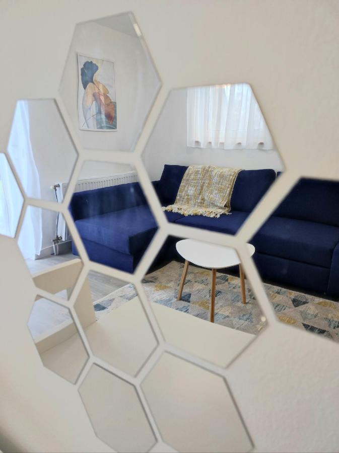 Árnyas Apartmanház Balatonlelle Bagian luar foto