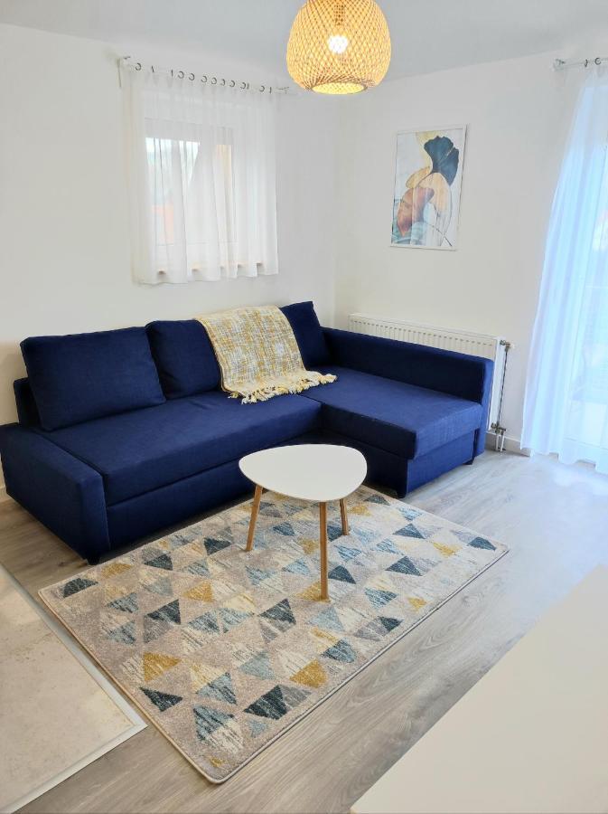 Árnyas Apartmanház Balatonlelle Bagian luar foto