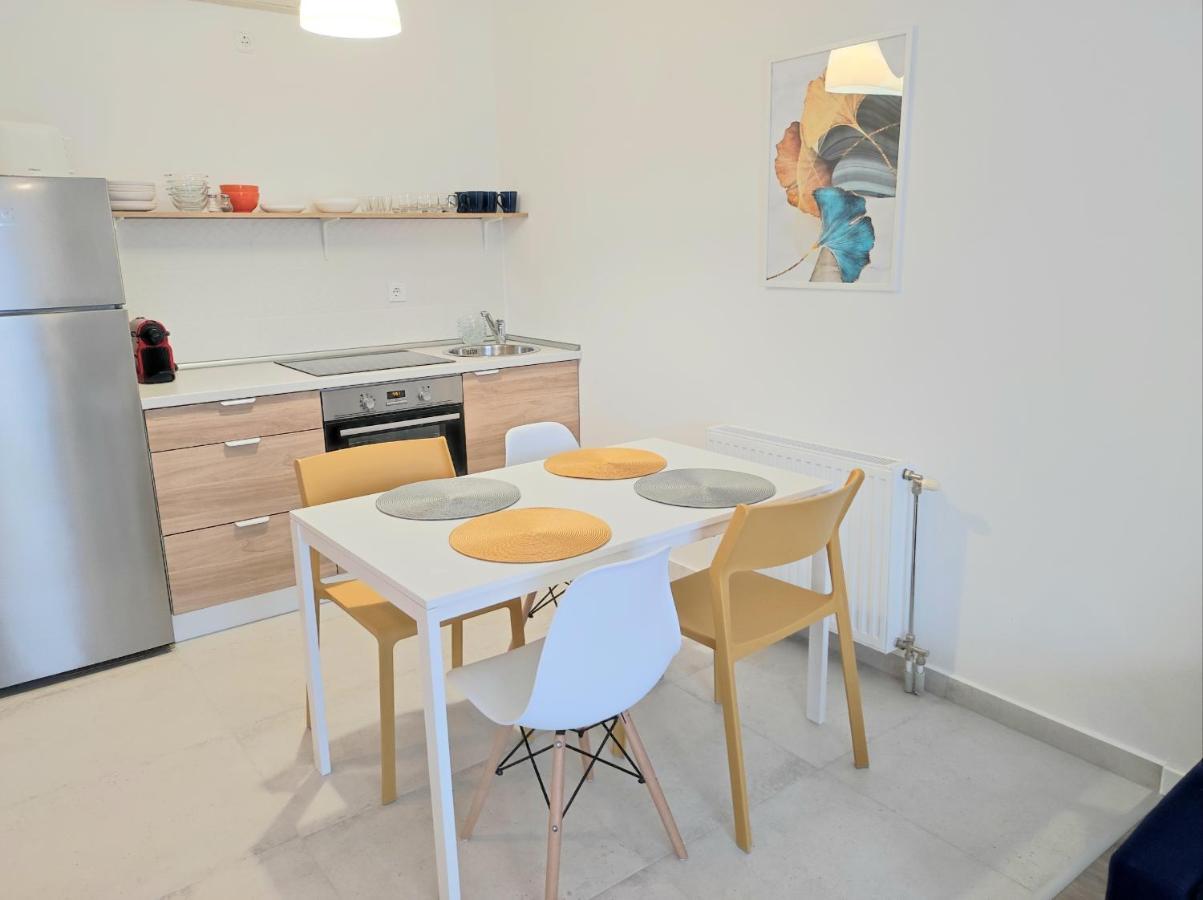 Árnyas Apartmanház Balatonlelle Bagian luar foto